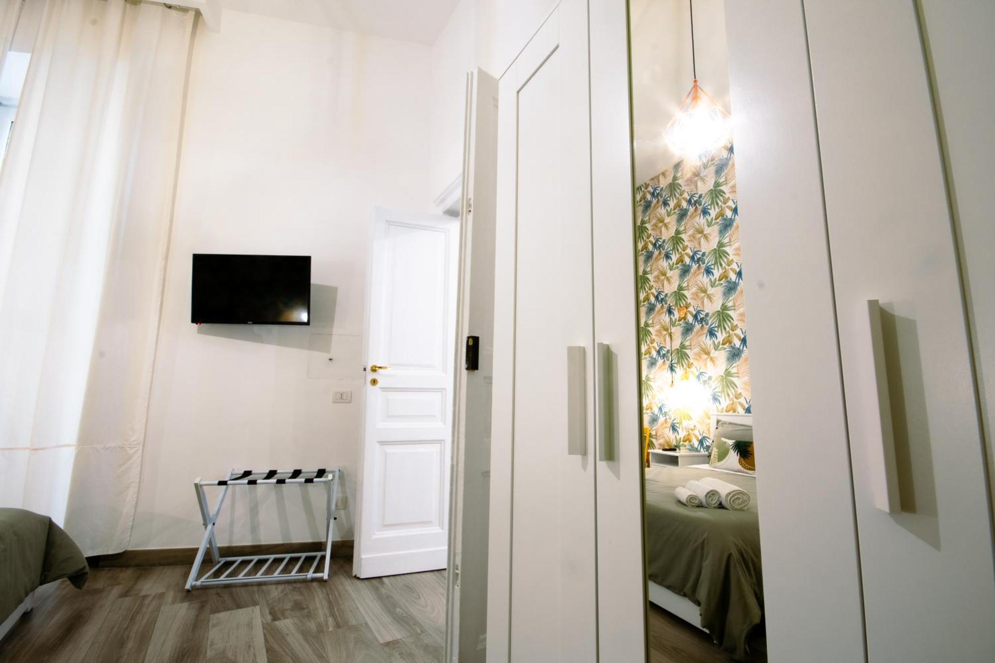 Casa Cosmedin Apartment Napoli Exterior foto